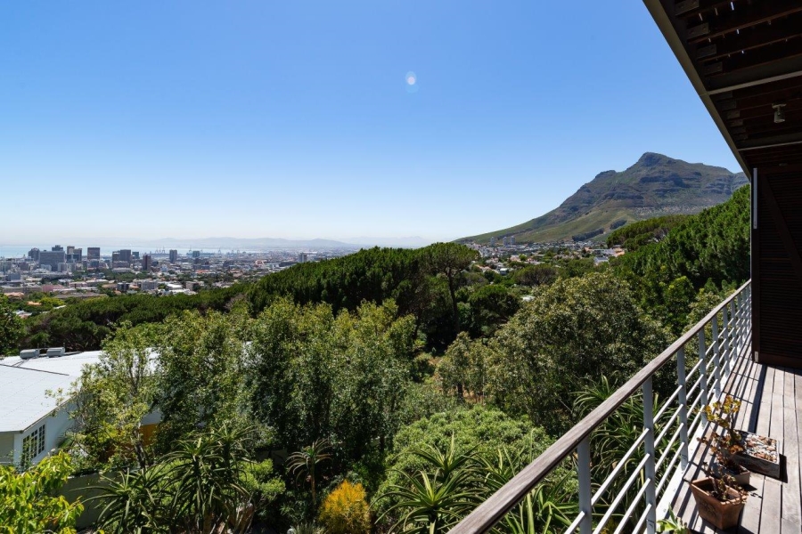 To Let 4 Bedroom Property for Rent in Higgovale Western Cape